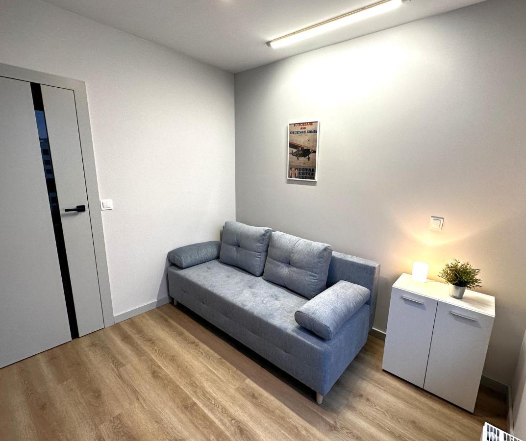 Apartament Lotnisko Chopina Warsaw Airport Exterior photo